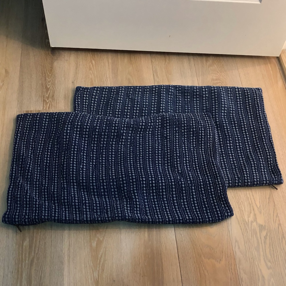 Pottery Barn Sailor Blue Honeycomb Lumbar Pillow Covers 16x26, Two